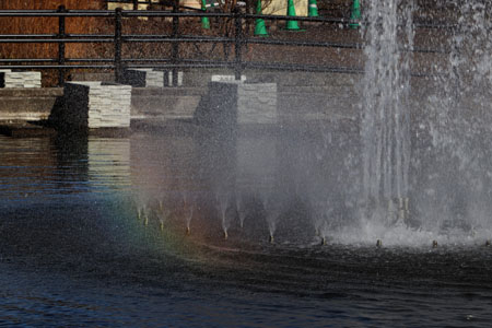 噴水と虹-2（20240116）.jpg
